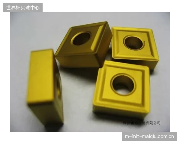 每把用于SP700钛合金铣削的特种硬质合金刀具,其有效加工寿命严格控制在200小时内以保证精度 每把用于SP700钛合金铣削的特种硬质合金刀具,其有效加工寿命严格控制在200小时内以保证精度
